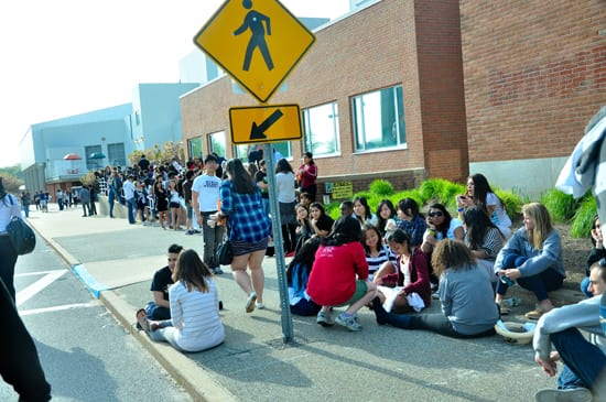 On May 4, fans waited to buy Bruno Mars and Janelle Monáe tickets on a line that stretched past the Stony Brook Union. Student tickets sold out on Wednesday, while off-campus and non-student tickets sold out on Friday. (Photo Credit: Aleef Rahman)