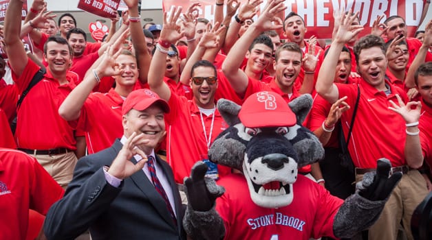 The Seawolves returned to campus Monday to a roaring crowd of fans and media. The team has made Stony Brook history for making it to the College World Series and being the first team in the northeast to do so. (Ezra Margono / The Statesman)