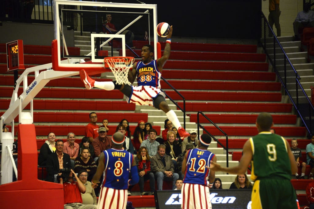 The Harlem Globetrotters were the first team to perform in the new, state-of-the-art Stony Brook Arena on Saturday, Oct. 4. (HANAA TAMEEZ / THE STATESMAN)