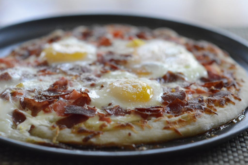 College Gal Cooking: Bacon, egg and cheese pizza
