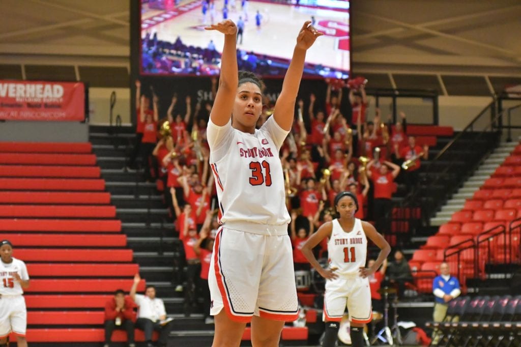 Sophomore forward India Pagan shoots a basket. Pagan has played in 61 minutes and scored 32 points, through the team’s first three games. PHOTO COURTESY OF STONY BROOK ATHLETICS 