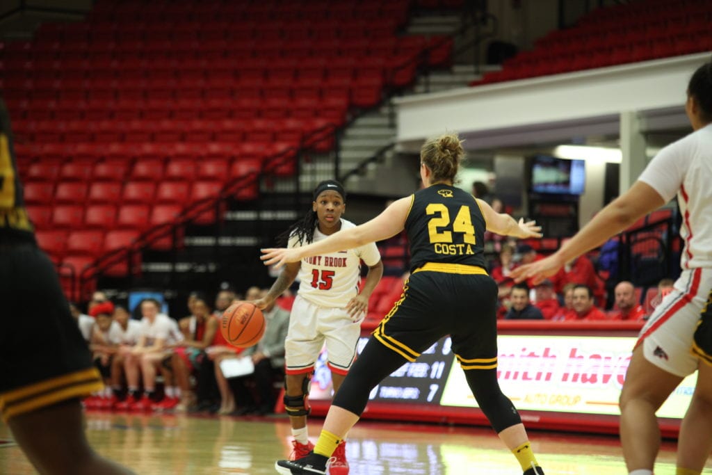 Womens Basketball wins second straight, improves conference record to 5-3