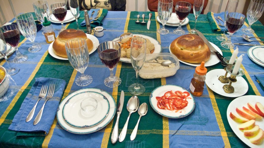 Rosh Hashanah meal. EDSEL LITTLE/FLICKR VIA CC BY SA 2.0