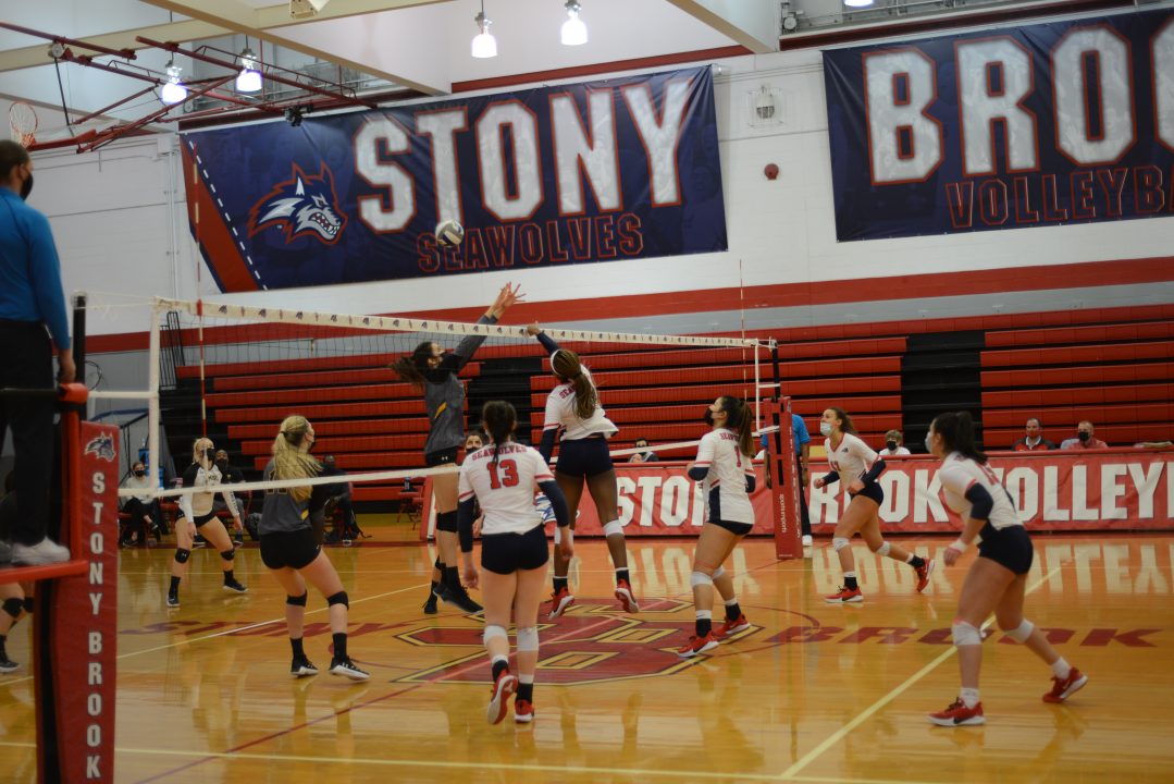 The Stony Brook University volleyball team in a game against UMBC on Feb. 27. KATHERINE PROCACCI/THE STATESMAN