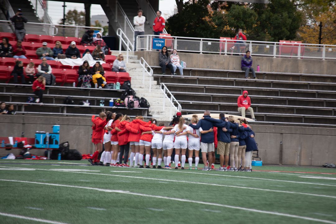 The womens soccer team preparing to play against UMass Lowell on Oct.24.  SHEYLA TORRES / THE STATESMAN 