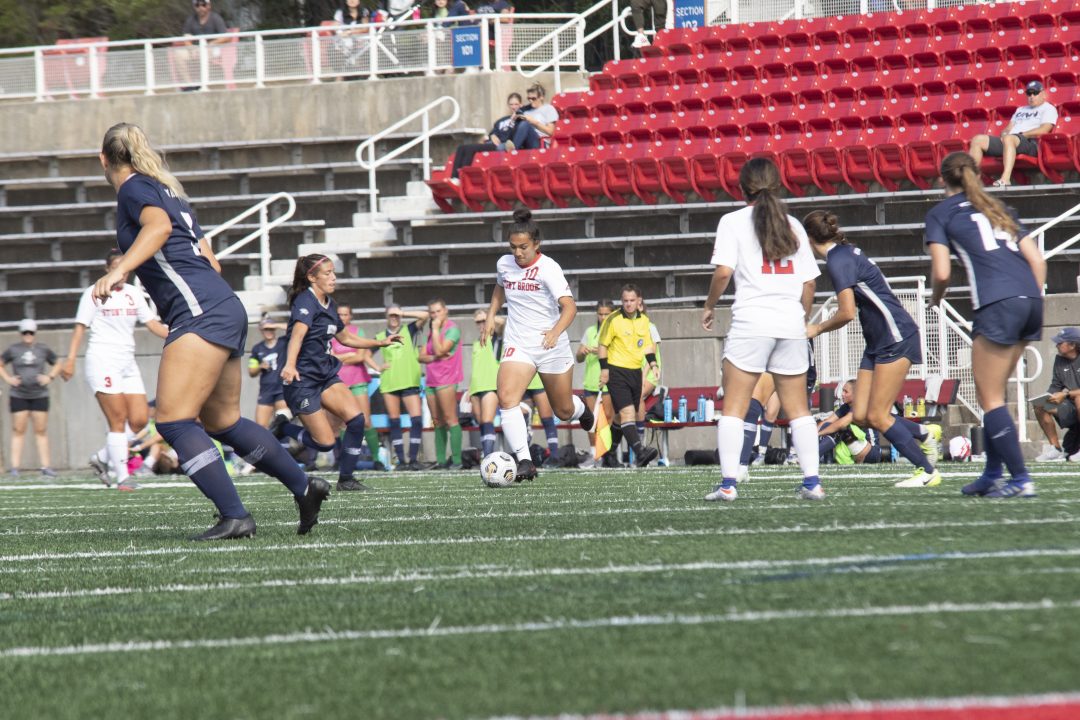 Forward Tatum Kauka going after the ball in the game against UNH on Oct. 3. The Seawolves lost the UNH game 0-3. KAT PROCACCI/THE STATESMAN