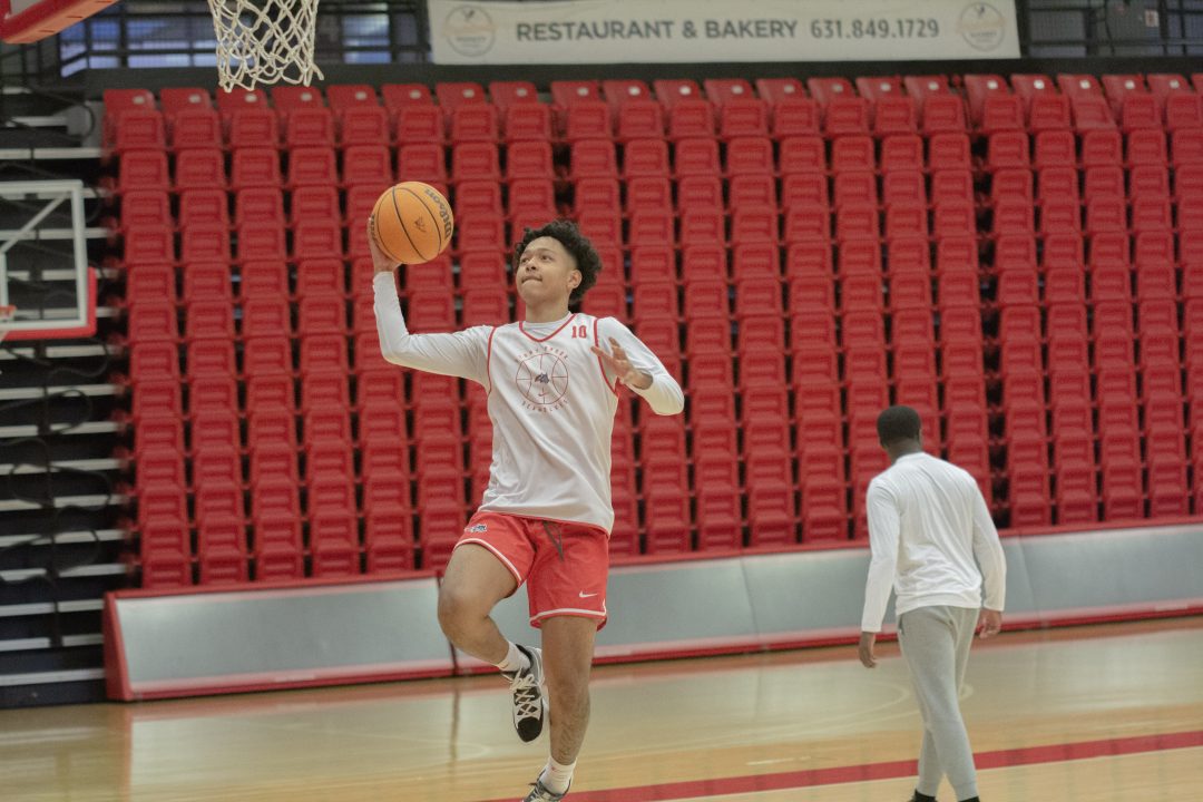 Kaine Roberts going for a layup during his practice. Roberts looks to play a bigger roll with the Seawolves this year. CAMRON WANG/THE STATESMAN