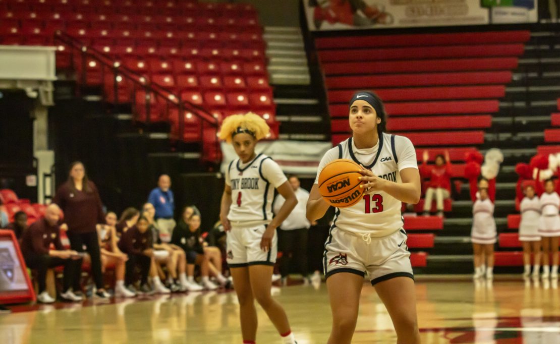 Forward Nairimar Vargas-Reyes shooting a free throw in a game against Iona on Monday, Nov. 14. Vargas-Reyes continued her strong play last week, but the Stony Brook womens basketball team was unable to win either game. ONESUN JEONG/THE STATESMAN
