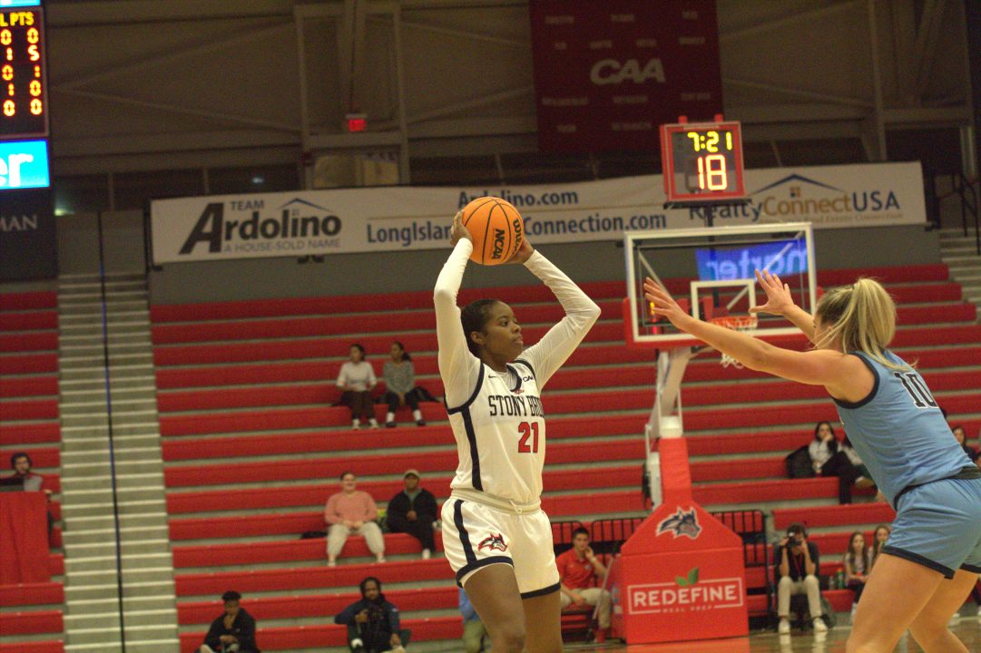 Guard Kelis Corley looking to pass the ball against Columbia on Saturday, Dec. 7. Corley had a perfect shooting night against William & Mary, helping the Stony Brook women’s basketball team win its CAA debut. CAMRON WANG/THE STATESMAN