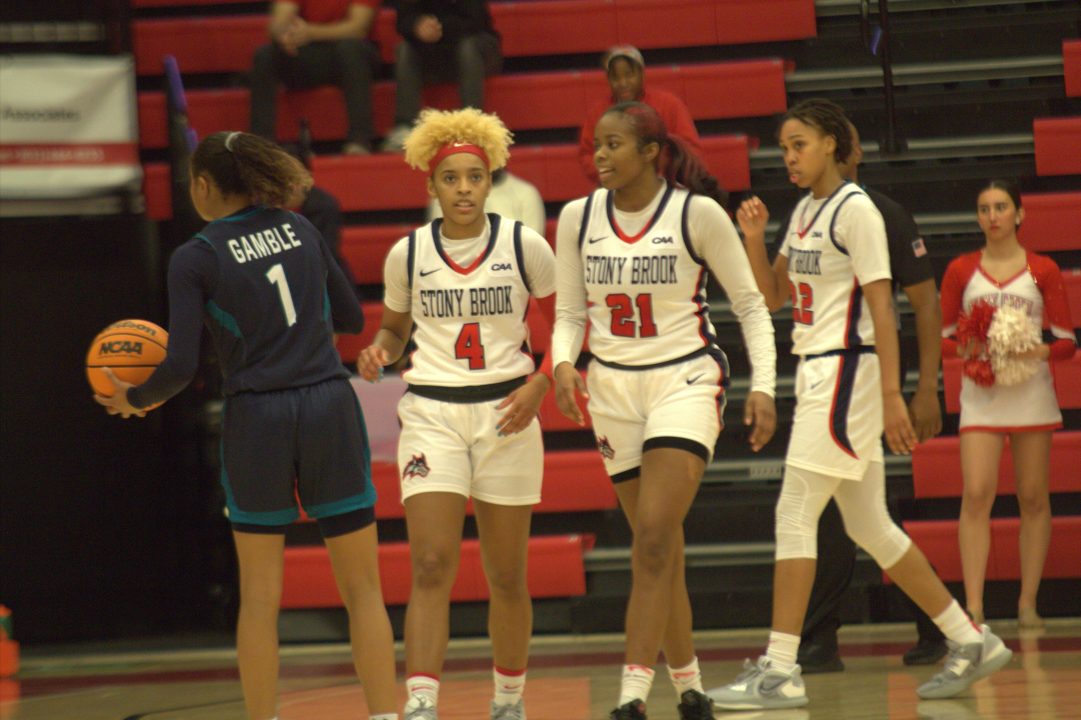 Guards Annie Warren (left) and Kelis Corley (middle) and center Sherese Pittman (right) in a game against UNCW on Friday, Jan. 6. The three players combined for 47 points as the Stony Brook womens basketball team won its fifth game in a row on Friday. BRITTNEY DIETZ/THE STATESMAN