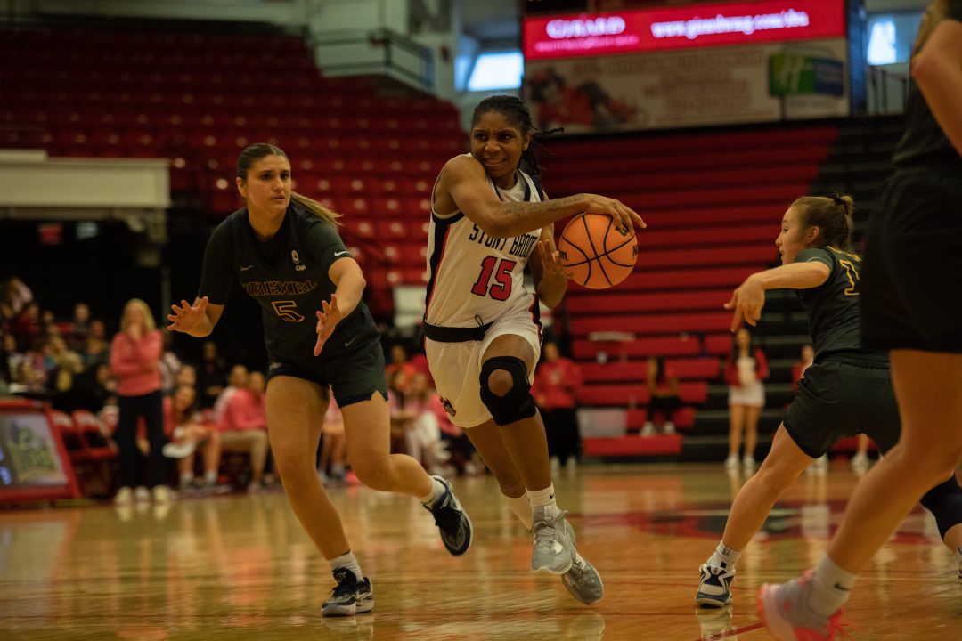 Forward Shamarla King driving the lane against Drexel on Sunday, Feb. 5. King recorded 11 points and three steals in the Stony Brook womens basketball teams loss to Drexel. TIM GIORLANDO/THE STATESMAN