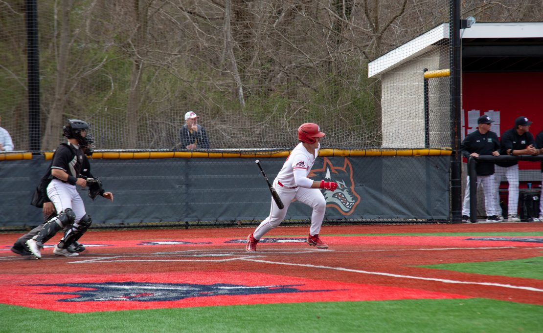 First baseman Jason Campo runs out of the batters box after lining a pitch into deep left field. This hit wound up winning the game for the Stony Brook baseball team against Manhattan on Tuesday. BRITTNEY DIETZ/THE STATESMAN