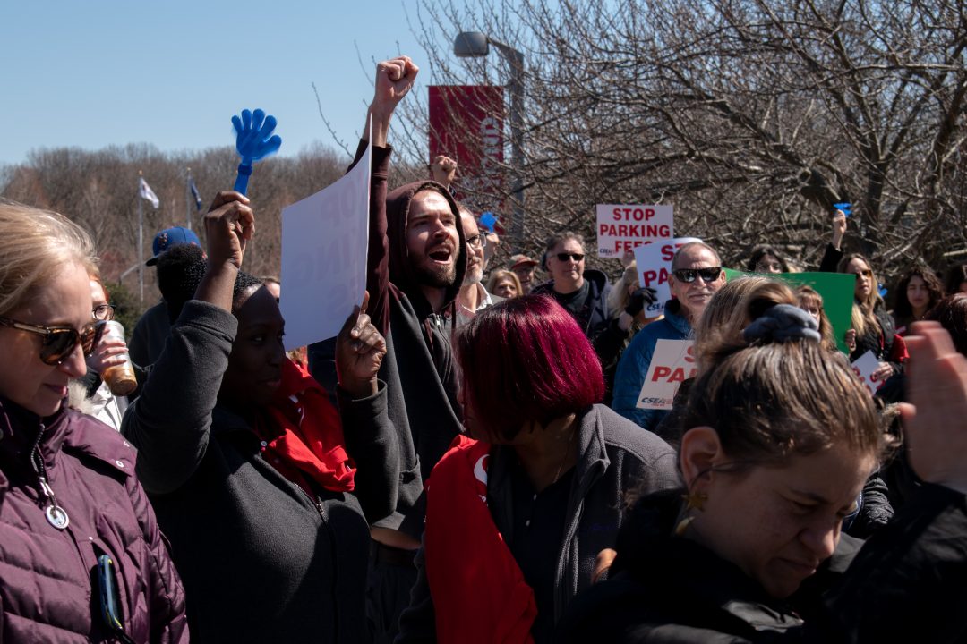 Union workers protesting at the arts loop at Stony Brook University on March 29. TIM GIORLANDO/THE STATESMAN
