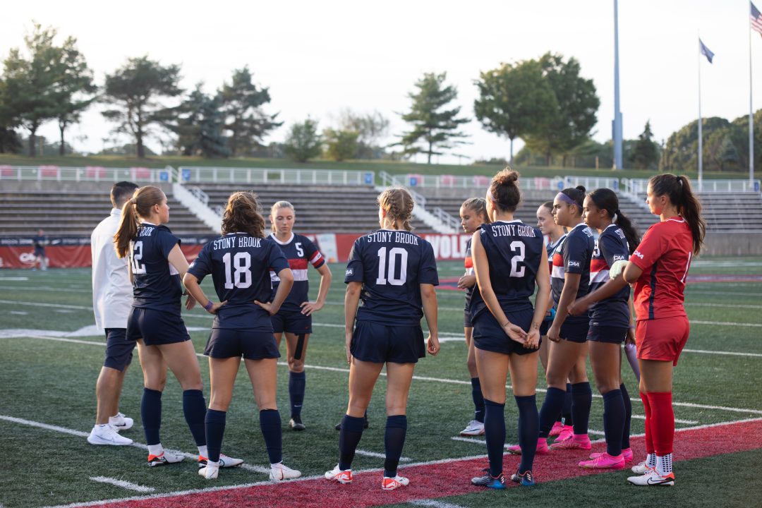 The Stony Brook womens soccer team huddles before its match against Campbell on Thursday, Sept. 7. The Seawolves will look for their second consecutive win tomorrow against Delaware. BRITTNEY DIETZ/THE STATESMAN