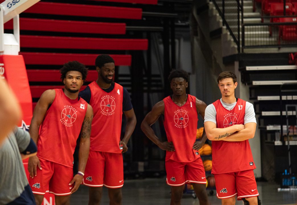 From left to right: small forward Andre Snoddy, center Chris Maidoh, small forward Sabry Philip and point guard Dean Noll in practice on Sunday, Oct. 15. The four transfers will make their Stony Brook debuts this season. BRITTNEY DIETZ/THE STATESMAN