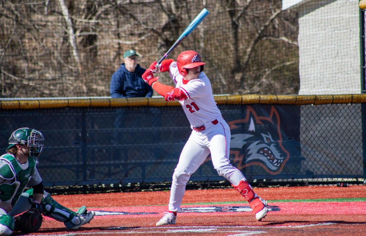 Left fielder Matt Brown-Eiring bats against Siena on Friday, March 8. Brown-Eiring went 3-for-5 with a triple, a stolen base and a run scored in the Stony Brook baseball teams loss to St. Johns on Wednesday. BRITTNEY DIETZ/THE STATESMAN
